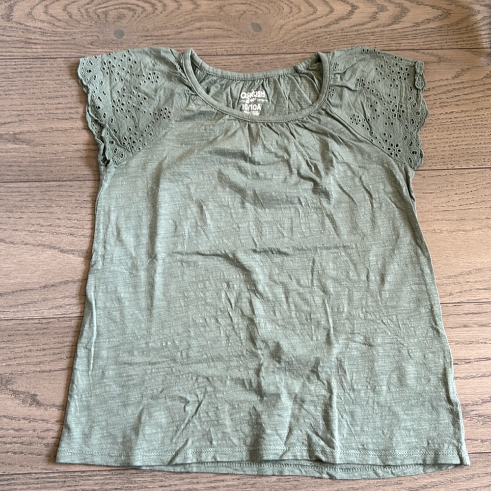 Osh Kosh B’Gosh Girls Eyelet TShirt in Green Size 10/10A